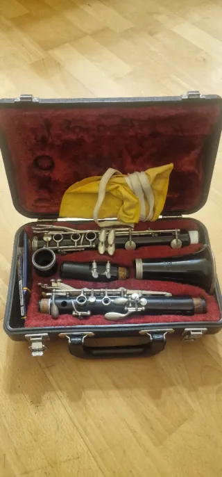 Clarinete Yamaha 26 II con estuche