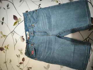 Pantalón corto Levis chico Talla 16 equivale XS