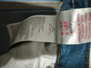 Pantalón corto Levis chico Talla 16 equivale XS
