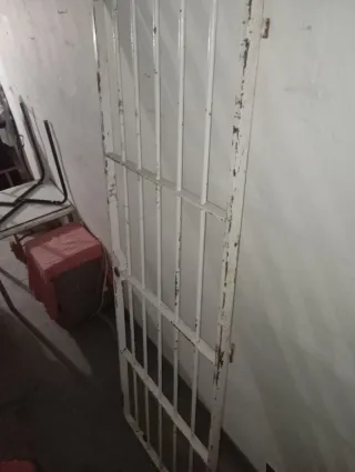 Reja de patio blanca