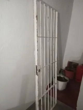 Reja de patio blanca