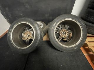 Llantas embutidas
