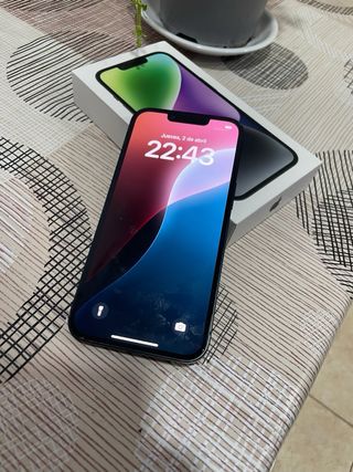 iPhone 14 Impecable con Caja y Cargador