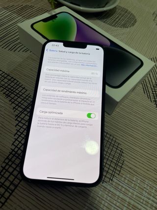 iPhone 14 Impecable con Caja y Cargador