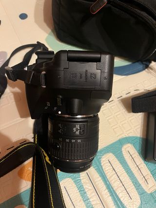 Cámara Nikon D5200 + Funda