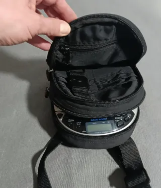 Discman portátil CD + radio AM/FM con funda ARTVI