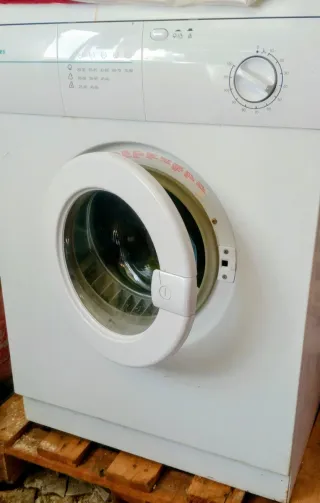 Secadora de ropa marca Aspes