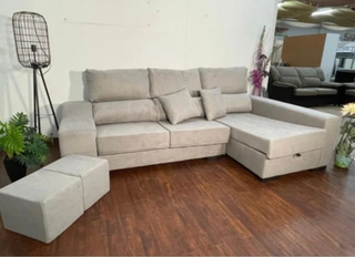 Divano Chaise Longue ✨ Caratteristiche: Sedili rimovibili per maggiore comfort Sedili ribaltabili per un miglior riposo 2 pouf inclusi Cassetto di stoccaggio sotto la chaise longue Rivestimento in tessuto anti-macchia 2 piccoli cuscini inclusi Dimensioni: Lunghezza: 260 cm Chaise longue: 145 cm Fondo: 83 cm Altezza: 100 cm Consegna a domicilio con pagamento alla consegna ✅ Non esitare a consultare!