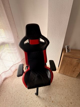 Silla Gamer Corsair Negra
