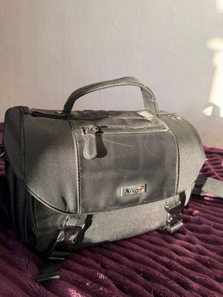 Cámara Nikon D5100 + accesorios