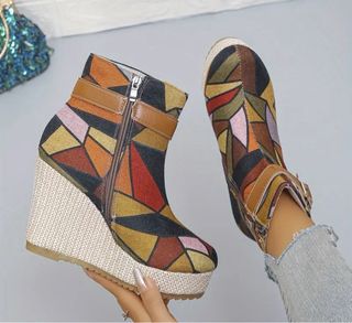 Botas de cuña Tricolor a estrenar, talla 39
