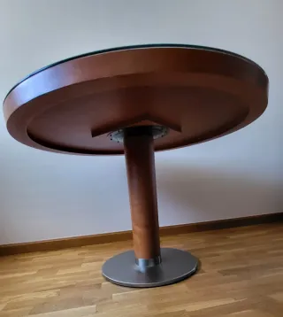 Mesa redonda comedor.