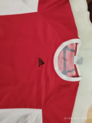 Camiseta Adidas Climacool Roja y Blanca.