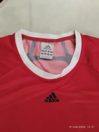 Camiseta Adidas Climacool Roja y Blanca.