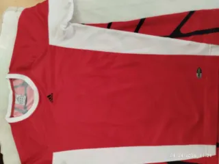 Camiseta Adidas Climacool Roja y Blanca.