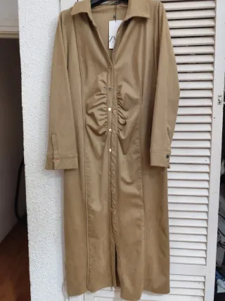 Vestido Zara largo camel