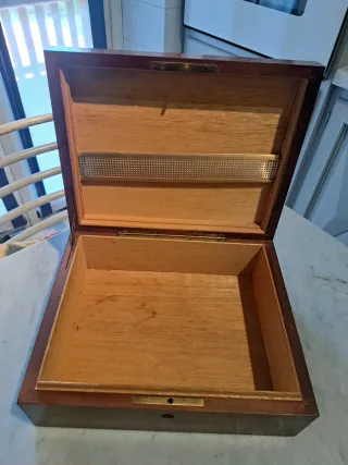 Scatola portasigari in legno pregiato