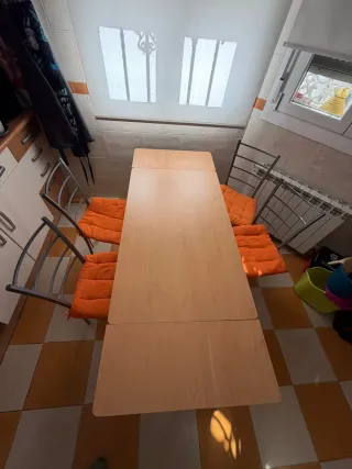 Mesa de cocina extensible madera y 4 sillas