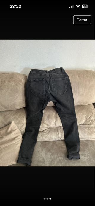 Pantalón pitillo hombre negro