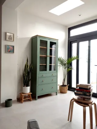 Vitrina Ikea Verde Madera y Cristal