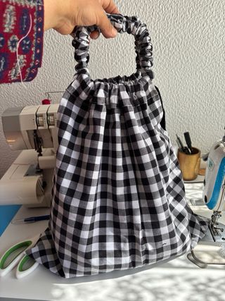 Bolsa de tela cuadros blanco y negro