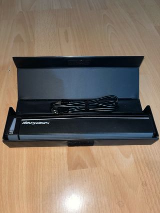 Fujitsu ScanSnap iX100 Escáner Wi-Fi + Funda.