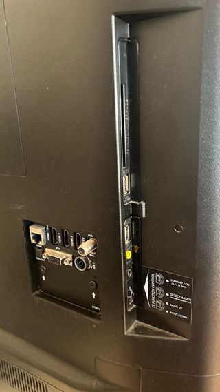 TV Hitachi 49 pulgadas Pared ~ Opc. FireTV HD