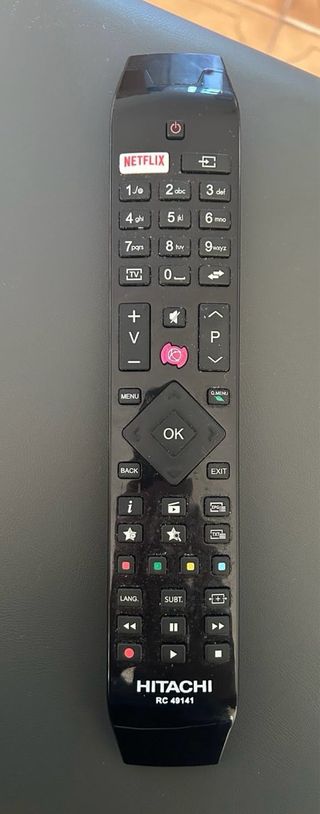 TV Hitachi 49 pulgadas Pared ~ Opc. FireTV HD