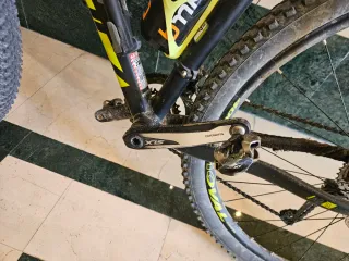 Bicicleta Fuji MTB 29 Negra y Amarilla