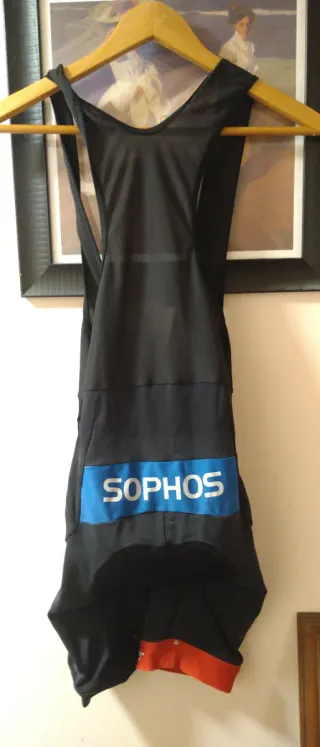 Chaqueta, maillot, culote y interior