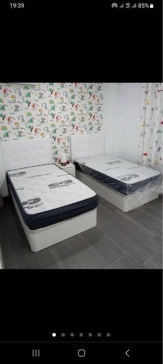 Liquidación:canapés y colchones armarios y sofas?