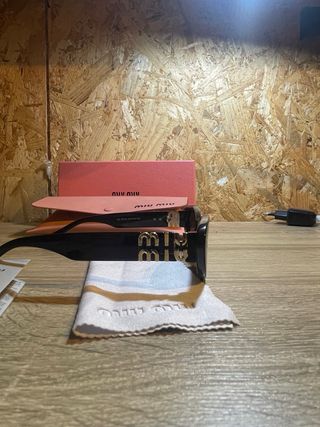 Occhiali da sole Miu Miu neri