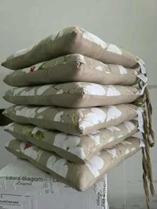 Cuscini decorativi con magnolia