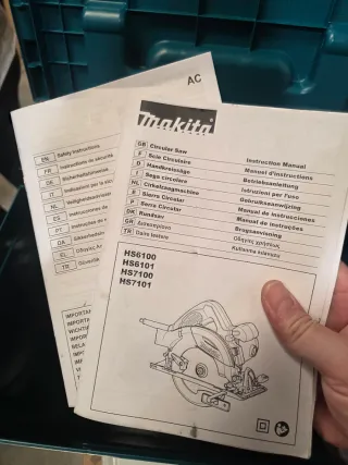 Makita HS6101J1 Sierra Circular de Mano