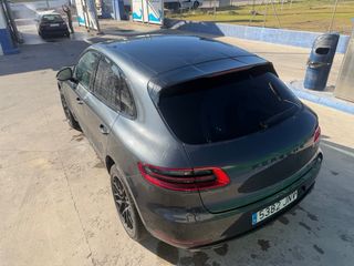Porsche Macan Turbo 2016