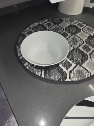 Vajilla Moderna Negra y Blanca