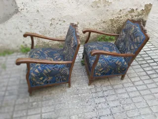 Pareja de sillones antiguos de madera maciza