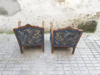 Pareja de sillones antiguos de madera maciza