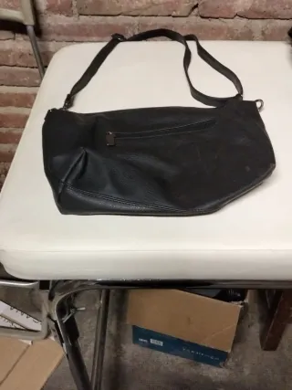 Bolso Negro Piel Sintética Cremallera