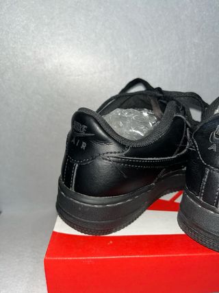 Nike Air Force 1 Low Triple Black