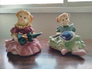 2 Figuras Niñas Resina