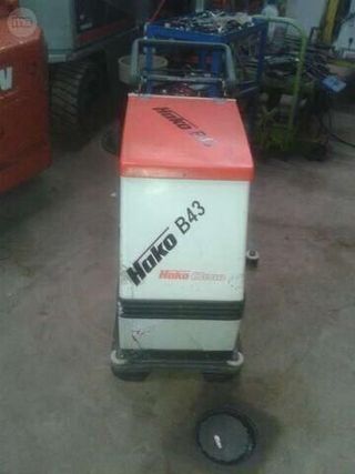 MAQUINA DE FREGAR BATERIA HAKO