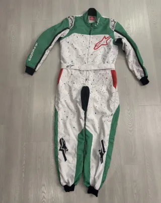 Fato Alpinestars FIA Standard 8877-2022 macacão