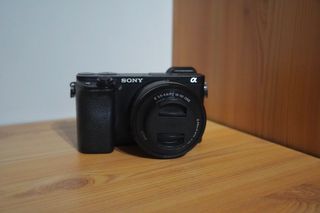Cámara Sony A6300 + Lente 16-50mm