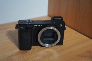 Cámara Sony A6300 + Lente 16-50mm