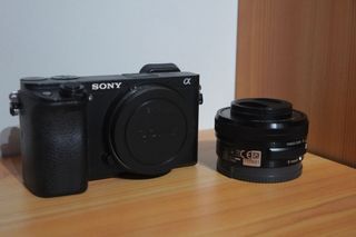 Cámara Sony A6300 + Lente 16-50mm
