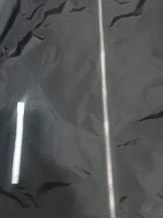 Giubbotto reversibile da uomo nero con teschio