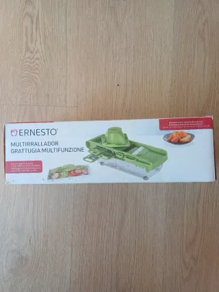 Rallador y mandolina verde