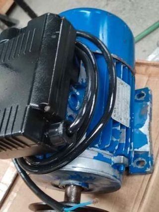 MOTOR  MONOFáSICO CASI NUEVO