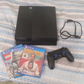 PS4 (PlayStation 4) Negra + Juegos y Mando